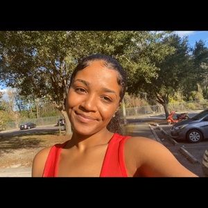 Meet your Posher, Daniela